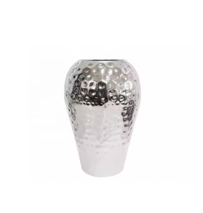 Floreros decorativos altos con forma de botella de Metal, vajilla recién llegada, florero de lujo de Metal con acabado de oro antiguo - Product Image 2