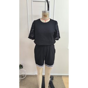 Conjunto de Dos Piezas para Mujer, Blusa de Manga Corta con Cuello Redondo y Pantalones Cortos, Modelo 34605 - Negro - Product Image 4