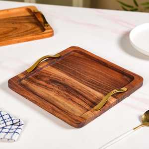 Plateau de service rustique minimaliste en bois d'acacia et aluminium avec poignées dorées, lot de 2, décoration d'intérieur, décoration de fête de Noël - Product Image 3