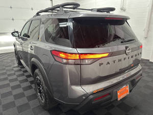 NOUVEAU 2024 Niss-an Patf-inder Platinum 4dr SUV - Product Image 2