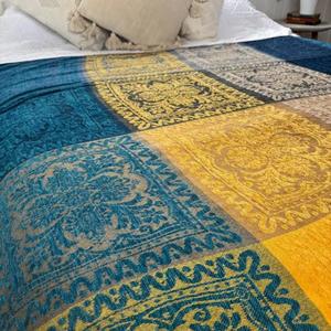 Couverture marocaine faite à la main, authentique artisanat berbère, couverture douce tissée à motifs tribaux, décoration d'intérieur, cadeau - Product Image 1