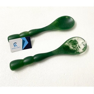 Ensemble de couverts à salade en résine à poignée à bulles finition mate ustensiles de service personnalisés couverts couverts à salade de fruits en résine cuillère et fourchette - Product Image 2