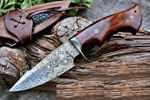 Cuchillo de caza Bowie de acero de Damasco hecho a mano personalizado mango de madera rosa con funda compatible con OEM - Product Image 2