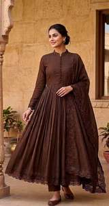 Vestido de fiesta de diseñador con bordado, estilo romano, de seda, con falda y dupatta, completamente cosido, listo para usar. - Product Image 3