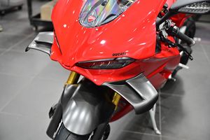 Ventes aux enchères 2025 – Nouvelles motos Panigale V4 S avec une puissance de 1001-2000W et une vitesse maximale de >80 km/h – Acompte - Product Image 4