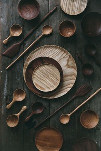 Plateau en bois durable, assiette pour aliments chauds, forme et taille personnalisées, fabriqué à partir de nombreux types de bois massif naturel pour la cuisine et la salle à manger - Product Image 6