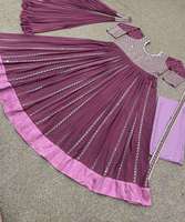 Nouveau Salwar Suit en viscose attrayant pour femmes, style indien moderne, pour les occasions spéciales