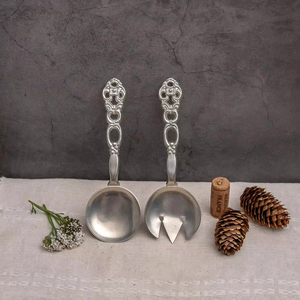 Servidores de ensalada de acero inoxidable de diseño antiguo, herramientas de ensalada de Metal para el hogar, Hotel, restaurante, Catering, eventos directamente en la India - Product Image 1