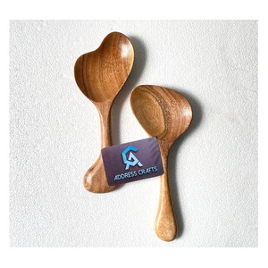 Juego de servidor de ensalada de diseñador hecho a mano indio, cuchara para servir de forma única, utensilios de cocina, utensilios, herramientas para ensalada, hogares - Product Image 1