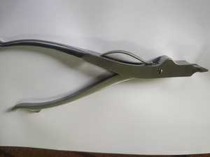 Instrument de retrait d'épandeur de fonte chirurgicale de 9 pouces outil de fendage de fonte à trois broches outil manuel de retrait de fonte d'acier inoxydable - Product Image 4