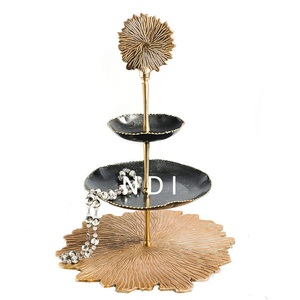 Acabado chapado en oro de 3 niveles para fiesta de cumpleaños, pieza central decorativa, soporte para pastel, diseño único, soporte para servir pasteles para fiesta de boda - Product Image 4