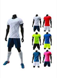Novedad de 2025, hecho a medida uniforme de fútbol, ropa de fútbol juvenil más vendida con el mejor precio, opción al por mayor disponible, nuevo diseño - Product Image 6