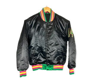 Chaqueta universitaria de satén personalizada al por mayor chaqueta universitaria de béisbol de satén de seda transpirable de talla grande para hombre - Product Image 4