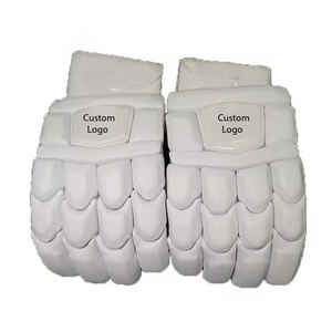Gants de Frappeur de Cricket en Cuir Absorbant les Chocs Vente en Gros Fait sur Mesure Durable Léger Imperméable Unisexe Confortable - Product Image 4