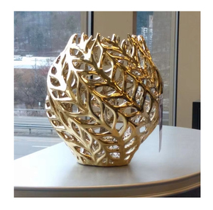 Vase à fleurs en aluminium fini, design haut, parfait pour la décoration de mariages et d'événements - Product Image 3