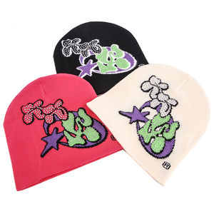 Bonnet de haute qualité personnalisé imprimé Logo lettre strass Bonnet en tricot tricoté Jacquard Bonnet avec strass - Product Image 1