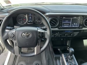 Toyota Tacoma 4WD SR5 2023 Usada en Buen Estado - Product Image 5