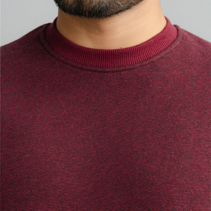 Sweat-shirt à col rond en molleton rouge 400GSM Plus pour homme Sweat-shirt d'hiver lourd de haute qualité Logo personnalisé Design pour couple à l'avant - Product Image 6