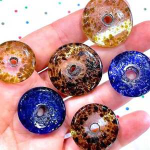 Cuentas de vidrio grandes hechas a mano con manchas, planas, hechas en horno - Cuentas para macramé - Cuentas para centros de mesa - Hallazgo único - Product Image 4