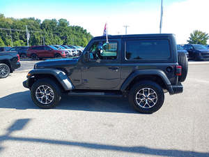 <span class=keywords><strong>Jeep</strong></span> <span class=keywords><strong>Wrangler</strong></span> Sport S Cabriolet 2024 Neuf/<span class=keywords><strong>Occasion</strong></span> 2 Portes 4x4 Automatique Turbo 1-25000 Miles Sièges en Cuir Toit Ouvrant Conduite à Gauche - Product Image 3