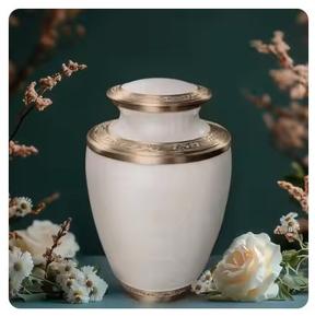 Urnes à cendres décoratives en métal Conteneurs de crémation faits à la main pour les êtres humains - Product Image 1