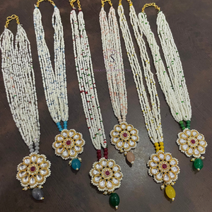 Designer Look Kundan With White Pearl <b>Beads</b> Moti <b>Mala</b> Necklaces Beautiful Jewellery Necklaces Home Living Wedding , Mehndi Wear - Product Image 4