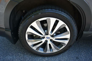 Offre exceptionnelle : Subaru Ascension Touring 7 places AWD 2020 d'occasion, propre et prête à être expédiée - Product Image 5