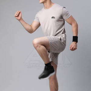 Conjunto de camiseta y pantalones cortos de gimnasio para hombre, ropa deportiva de poliéster, ropa deportiva activa, fabricante mayorista OEM - Product Image 2