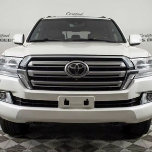 Toyota Land Cruiser 2019 en Venta / Disponible para la Venta con Bajo Kilometraje, Motor de Gasolina, Auto Usado en Excelentes Condiciones y Sin Accidentes, Volante a la Izquierda - Product Image 1