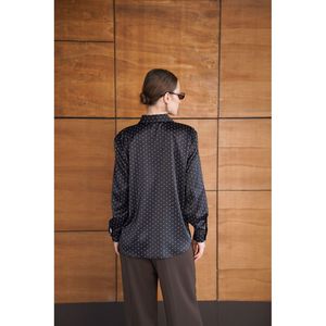 เสื้อเชิ้ตผ้าซาตินลายจุด - [object Object] - Product Image 5