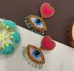 ต่างหูประดับลูกปัดหลากหลายแบบ งานฝีมือ ผลิตในอินเดีย เหมาะสำหรับงานเทศกาลและงานปาร์ตี้ ราคาดีที่สุด - Product Image 2