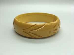 Elegante conjunto de brazaletes de resina metálica para mujer, colección de joyas recién llegadas - Product Image 4