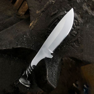 Couteau de cuisine forgé en acier au carbone de haute qualité, personnalisé, avec manche en cuir. - Product Image 2