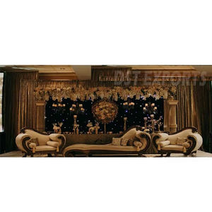 Elegante Juego de Sofás para Bodas Musulmanas - Diseño Clásico Moderno y Elegante en Madera Tratada, Tamaño Personalizable para Walima Pakistaní y Eventos en el Reino Unido - Product Image 1