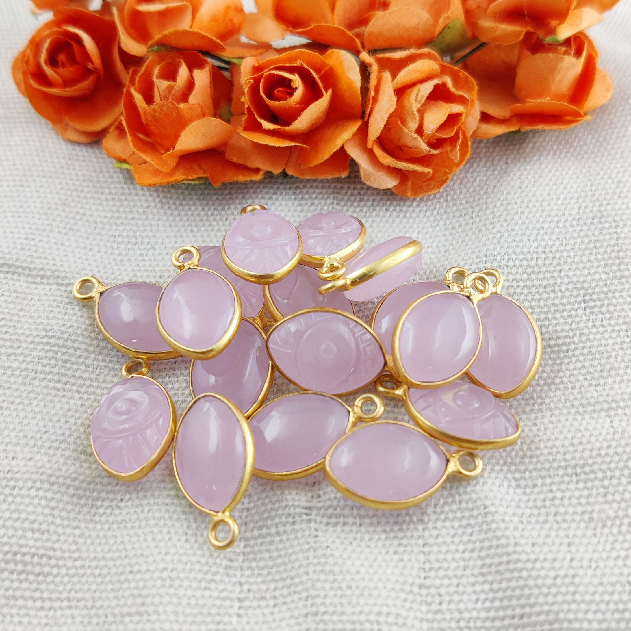 พลอยคาลซิโดนีสีชมพู