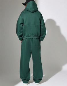 Vente chaude Hommes Casual Hoodie & Sweatpants Jogger Ensembles Couleur Verte Survêtements de Haute Qualité Taille Personnalisée Respirant Imprimé Conception - Product Image 3