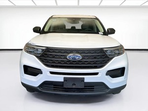 รถเอสยูวี ฟอร์ด เอ็กซ์พลอเรอร์ ปี 2022 สีขาว 7 ที่นั่ง เกียร์อัตโนมัติ ไฟหน้า LED ยาง R18 เครื่องยนต์เบนซิน ยูโร 6 แรงม้า 200-250 แรงม้า แรงบิด 300-400 นิวตันเมตร - Product Image 1