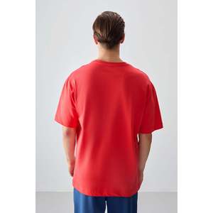เสื้อยืดพิมพ์ลายเนื้อนุ่มผ้าฝ้าย 100% ทรงโอเวอร์ไซส์สำหรับผู้ชาย ยี่ห้อแอร์ จอนส์ สีเฟียสต้า สไตล์สตรีทแวร์ลำลอง รุ่น 88359 - Product Image 5