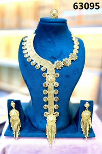 Ensemble de bijoux majestueux à motifs paisley entrelacés, déclaration audacieuse, bijoux complexes à motifs ajourés, boucles d'oreilles pendantes assorties, bague, fête de mariage - Product Image 3