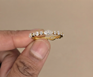 Bague de Fiançailles et de Mariage Unisexe Minimaliste en Moissanite Plaqué Rhodium 14K, 1,40 Carats, Taille Marquise et Ronde, Sertie Pavé Style Vintage - Product Image 1