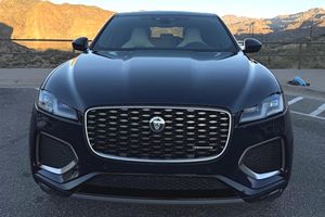 Jaguar F-Pace P400 R-Dynamic S Plus 2024 d'occasion en excellent état, sans accident, conduite à gauche/droite - Product Image 2