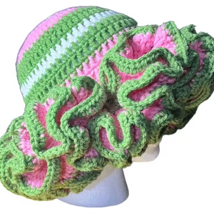 Gorro de Ganchillo Hecho a Mano con Volantes, Gorro de Lana de Algodón Personalizado con Volantes para Uso Diario o Fiestas, Venta al Por Mayor - Product Image 1