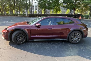Porsche Taycan 4 Cross Turismo 2022, Listo para Enviar - Product Image 4