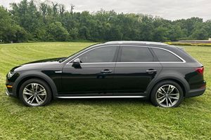 Audi A4 Allroad Quattro Premium Plus 2018, 4 cylindres, transmission intégrale, très bien équipée - Product Image 4