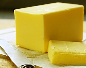 Beurre Crème Naturel Brut Clarifié Non Salé 25 Kilogrammes du Fabricant Français Emballage en Vrac Boîte 99% de Matière Grasse à Vendre - Product Image 1