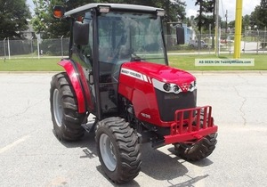 Tractor Massey Ferguson 1648 de 22 HP con Motor Cummins, Bomba y Caja de Cambios - Product Image 3