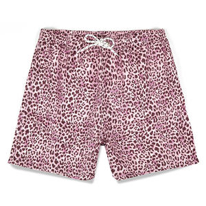 Shorts de plage légers personnalisés avec doublure en maille, imprimés par sublimation léopard, pour le quotidien, la course et la natation - Product Image 1