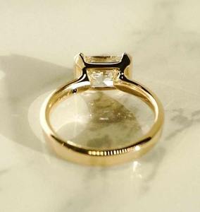 ชุดแหวนแต่งงานสุดพิเศษสำหรับ2.53 CT Moissanite วงแหวนหมั้นพร้อมกรอบที่สดใสขายส่ง - Product Image 3