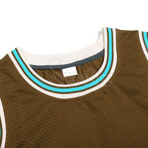 Maillot de basket-ball pour homme de qualité supérieure, taille plus, manches courtes, respirant, 100% polyester, fabriqué au Pakistan - Product Image 3
