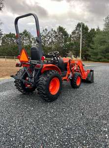 Tractor Compacto Maasey Ferguson B2320 B3211 B1820 BX BX23S 4WD con Motor Cummins de 120HP y Cargador LA304 - Product Image 6